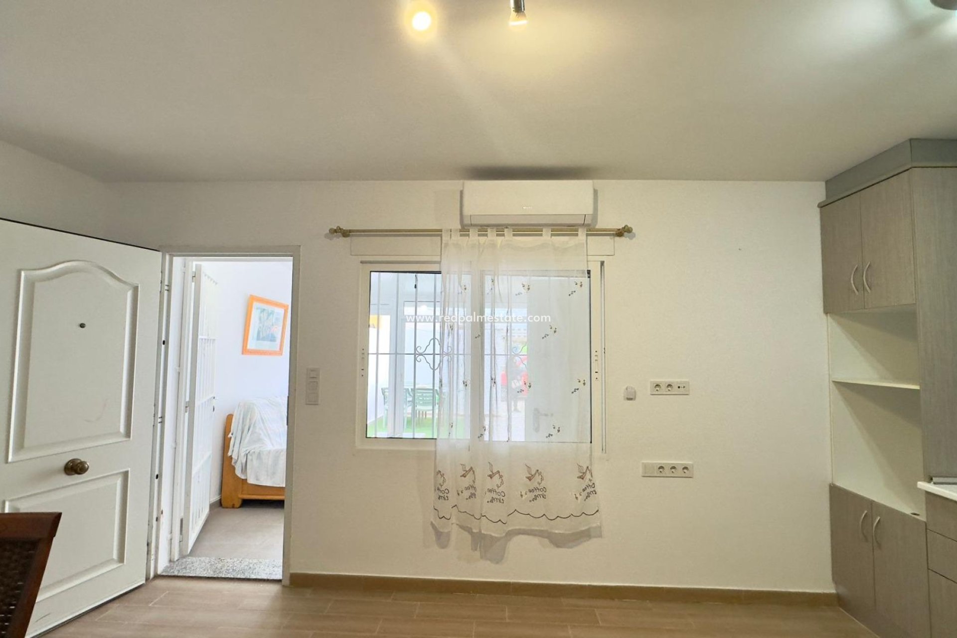 Reventa - Bungalow -
Torrevieja - La Siesta - El Salado -  Torreta