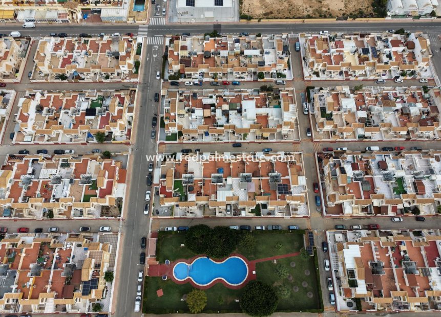 Reventa - Bungalow -
Torrevieja - La Siesta - El Salado -  Torreta