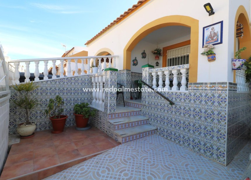 Reventa - Bungalow -
Torrevieja - La Siesta - El Salado -  Torreta