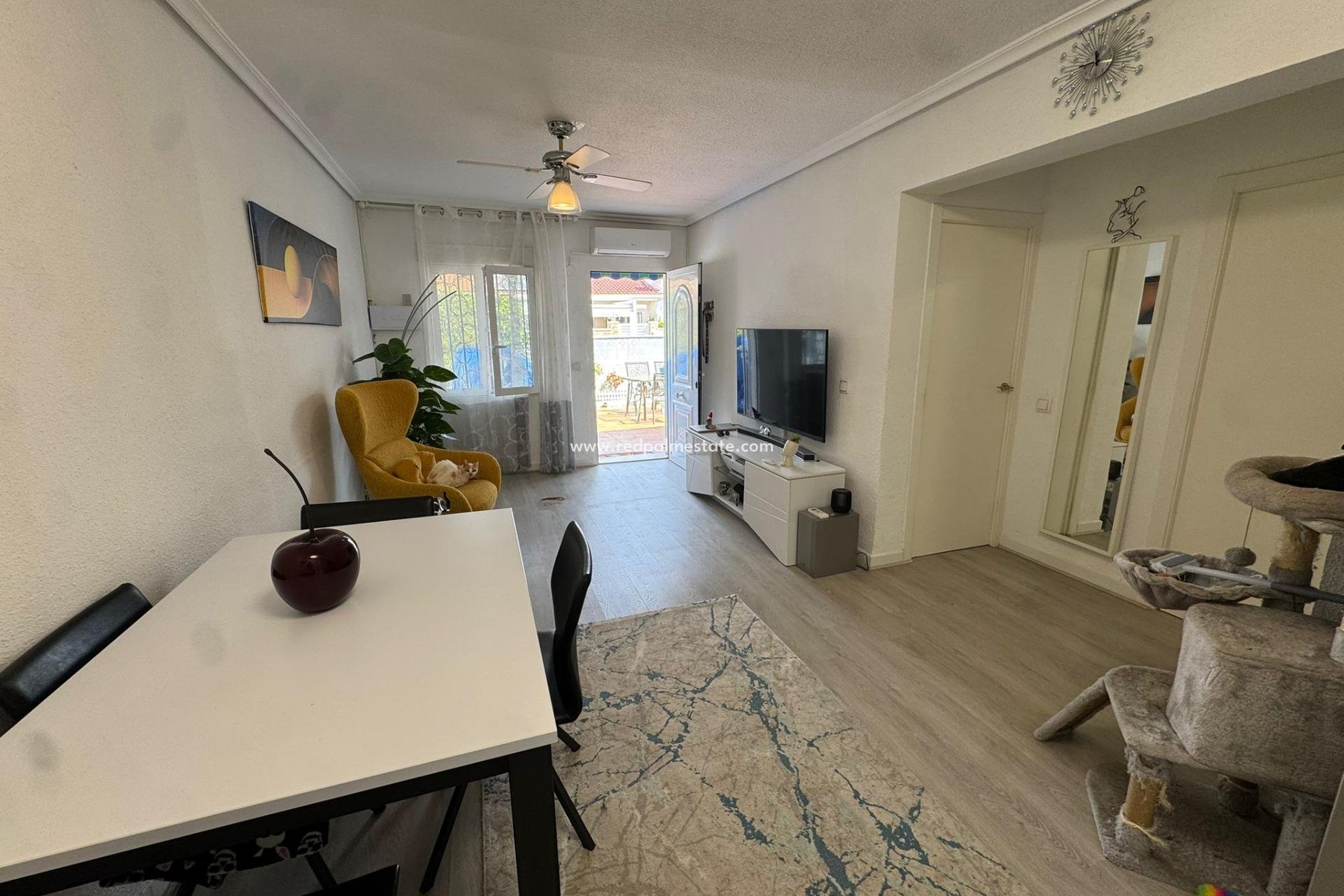 Reventa - Bungalow -
Torrevieja - La Siesta - El Salado - Torreta