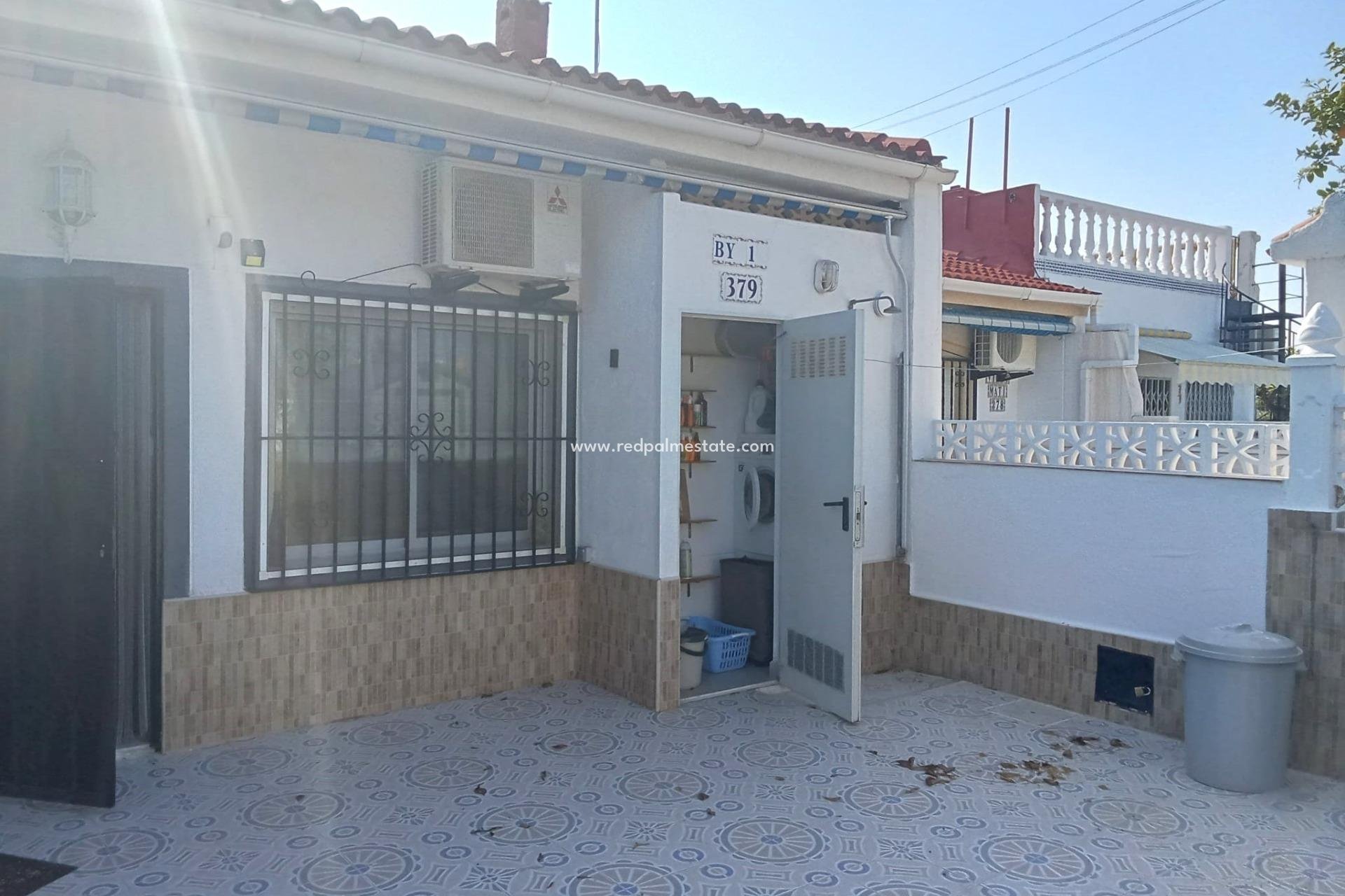 Reventa - Bungalow -
Torrevieja - La Siesta - El Salado - Torreta