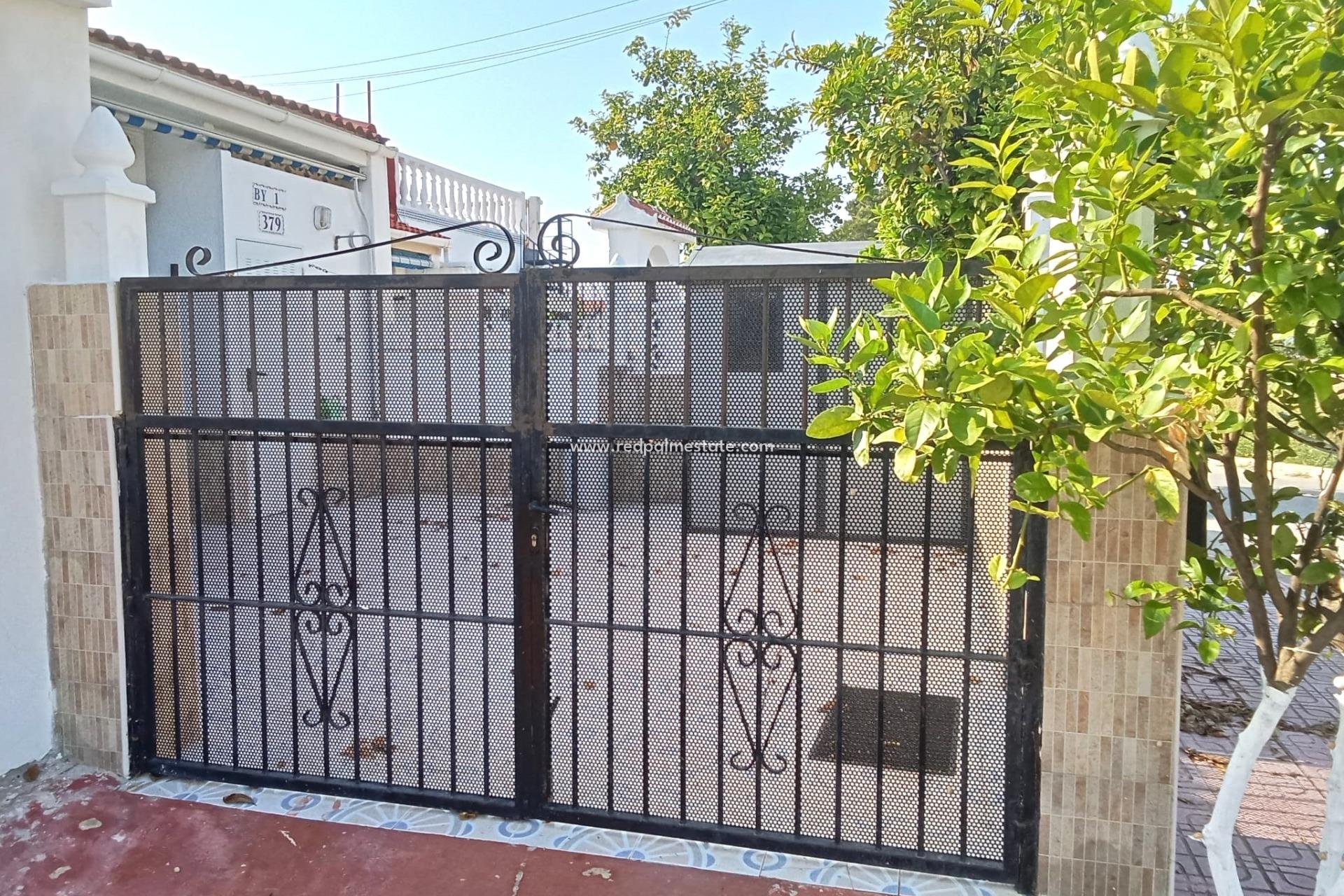 Reventa - Bungalow -
Torrevieja - La Siesta - El Salado - Torreta