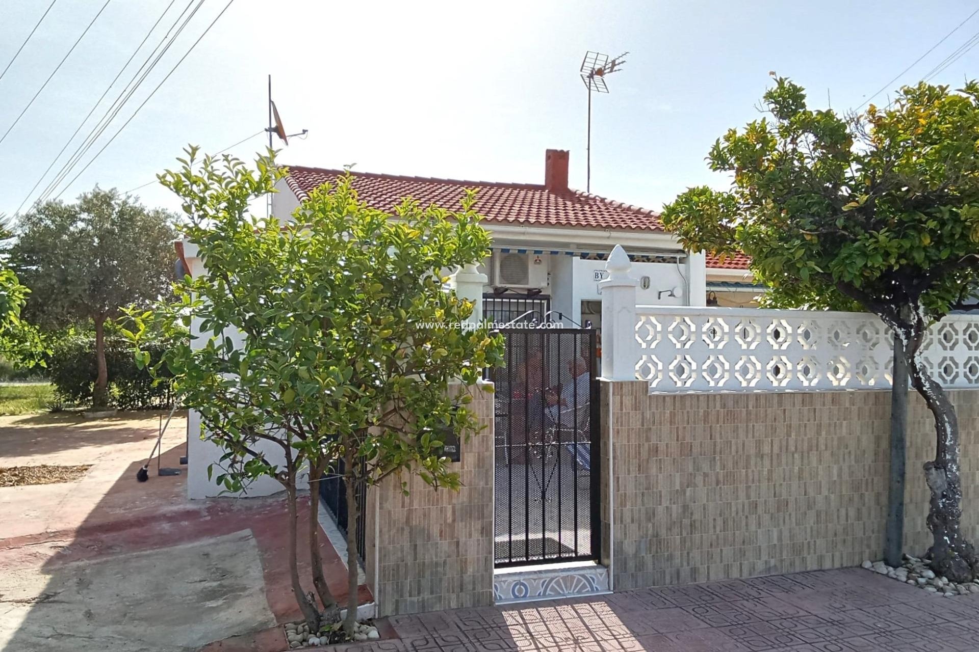 Reventa - Bungalow -
Torrevieja - La Siesta - El Salado - Torreta