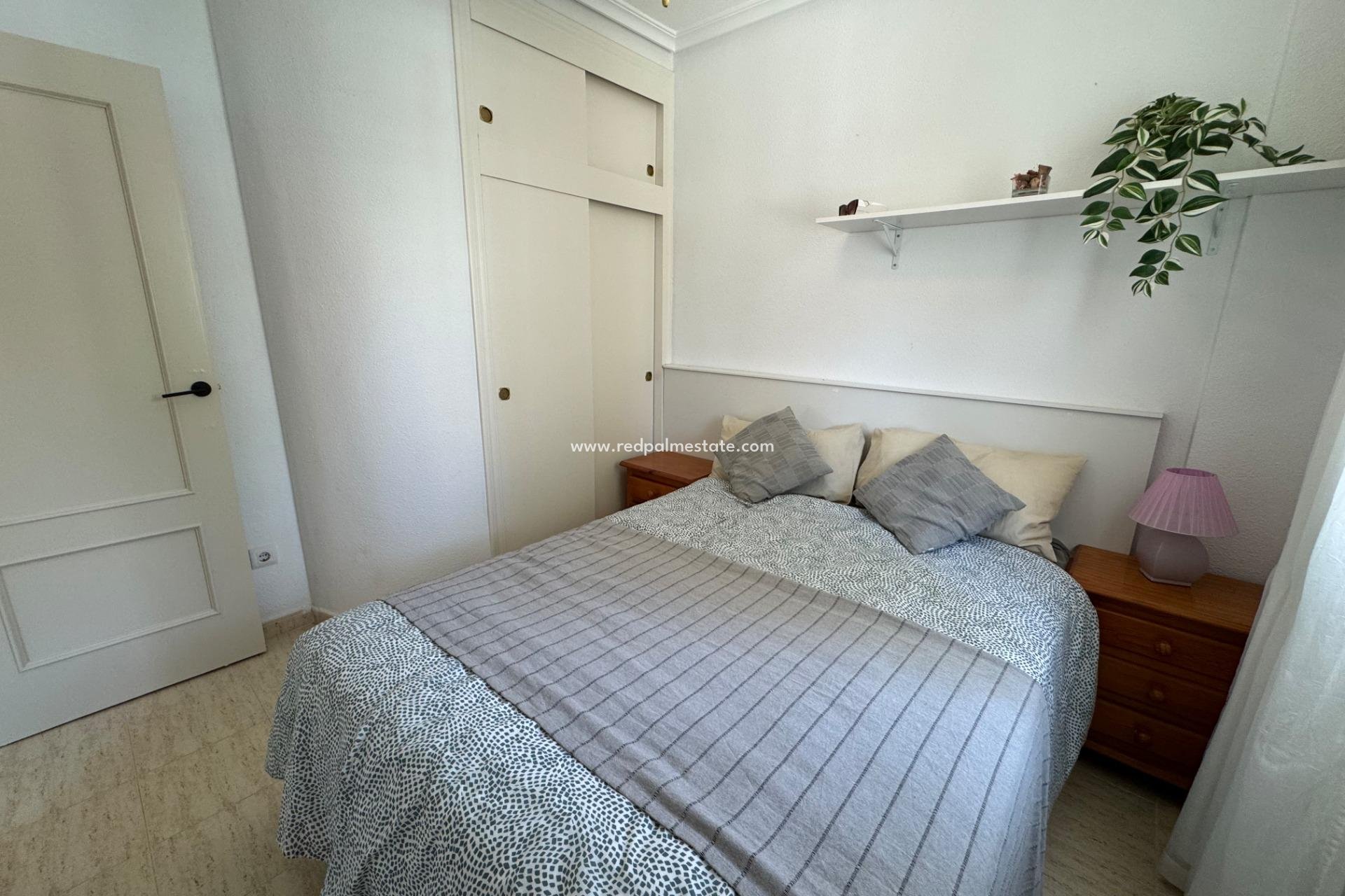 Reventa - Bungalow -
Torrevieja - La Siesta - El Salado - Torreta