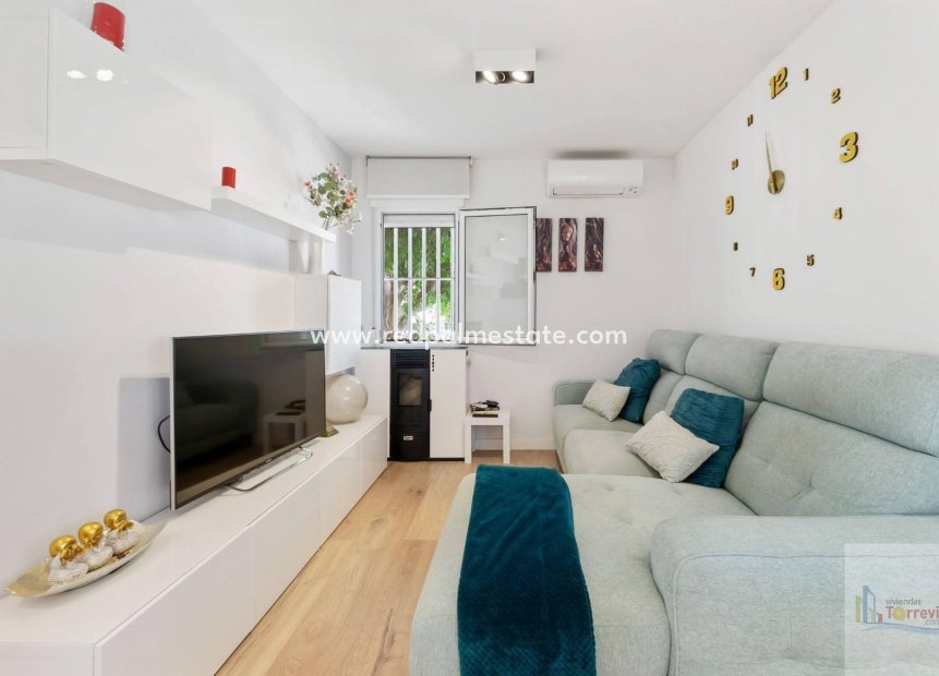 Reventa - Bungalow -
Torrevieja - Los altos