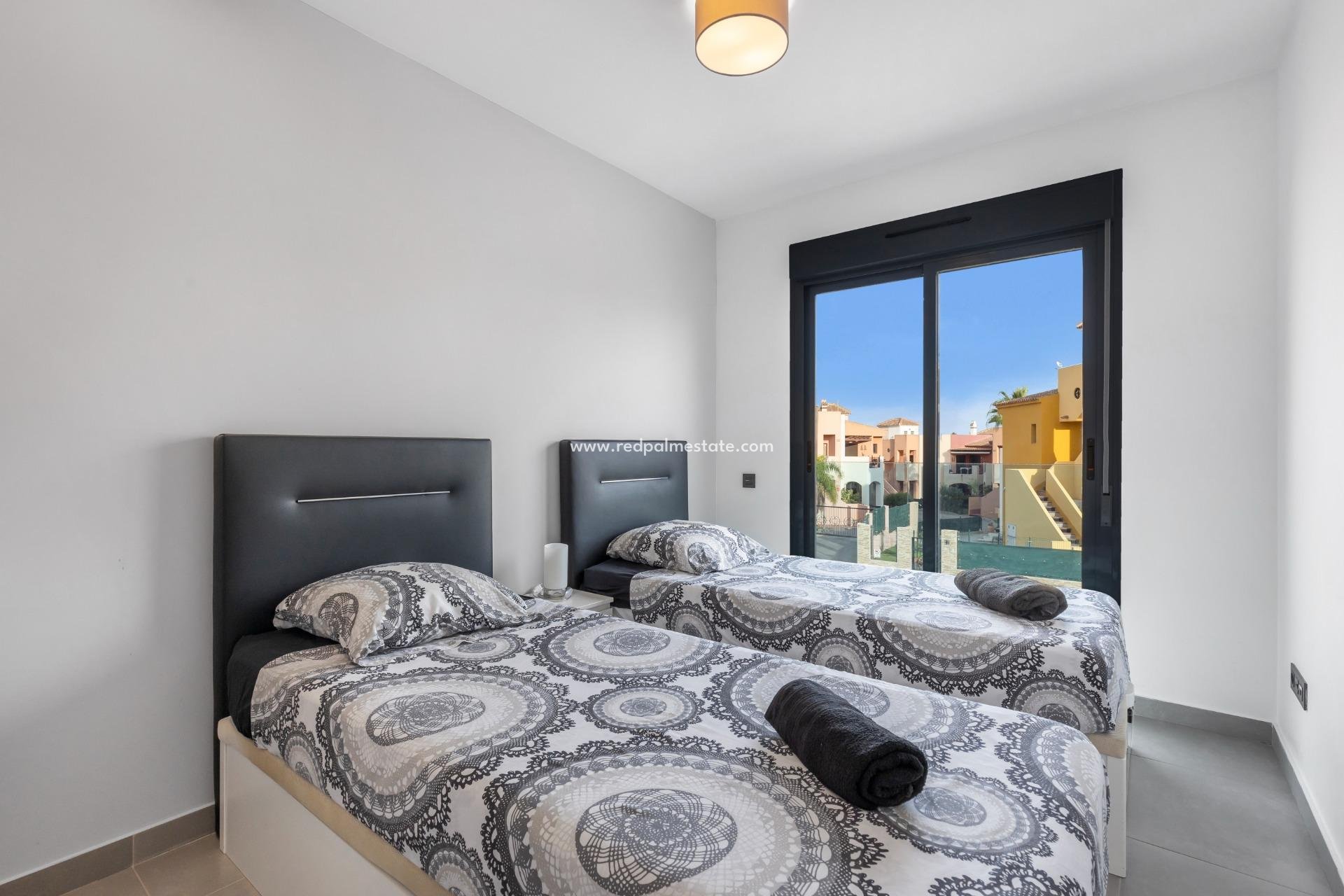 Reventa - Bungalow -
Torrevieja - Los balcones