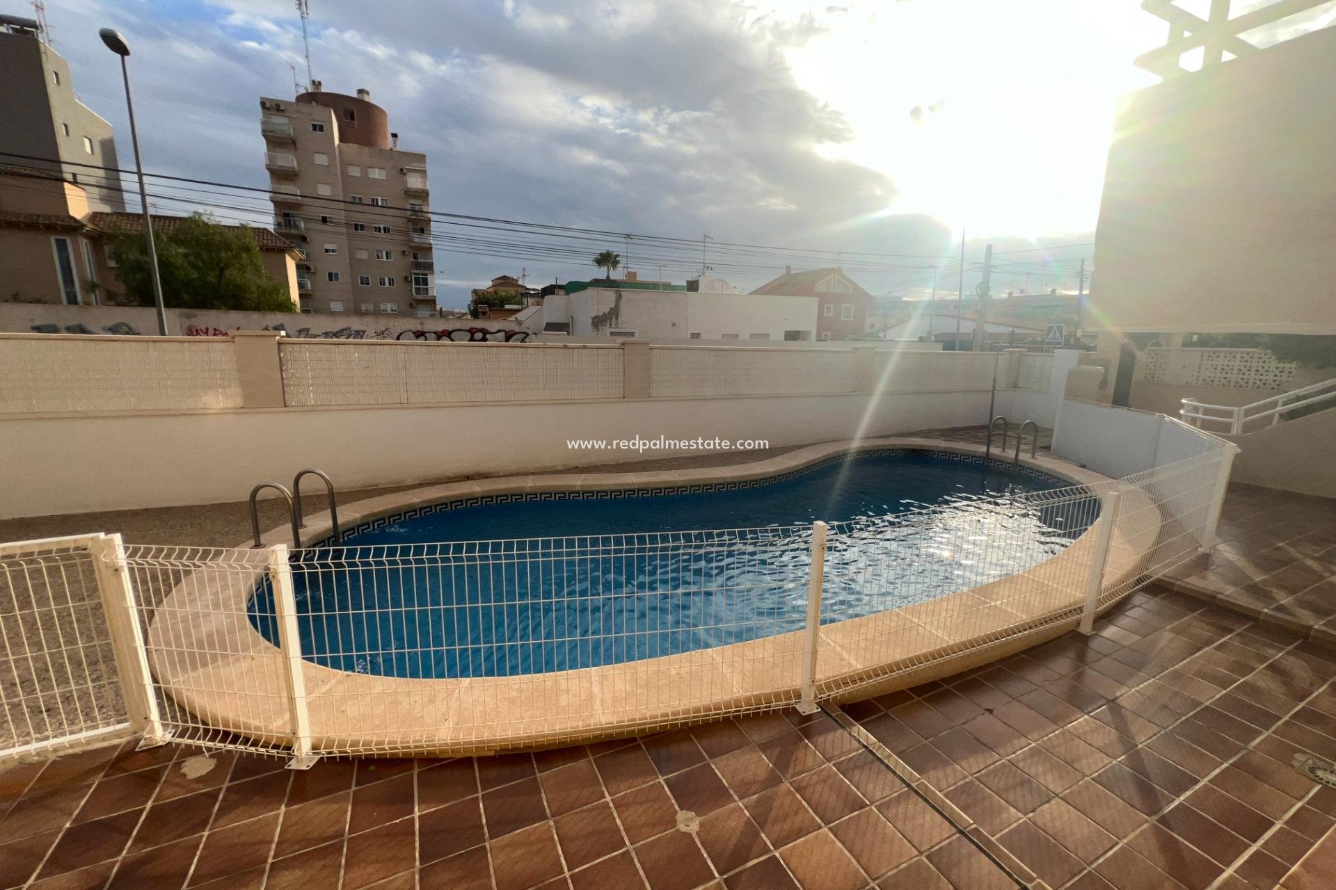 Reventa - Bungalow -
Torrevieja - Nueva Torrevieja - Aguas Nuevas