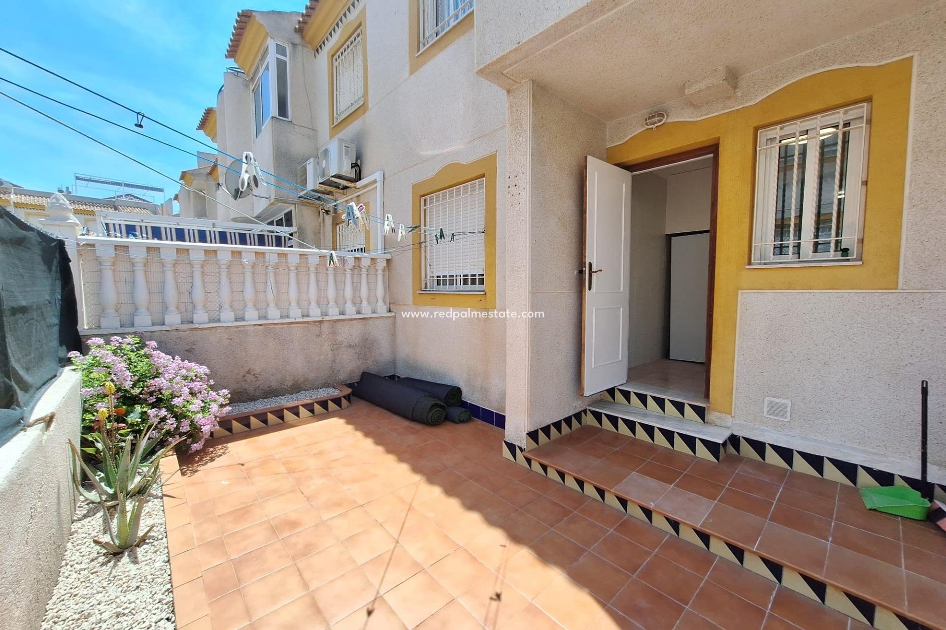 Reventa - Bungalow -
Torrevieja - Nueva Torrevieja - Aguas Nuevas