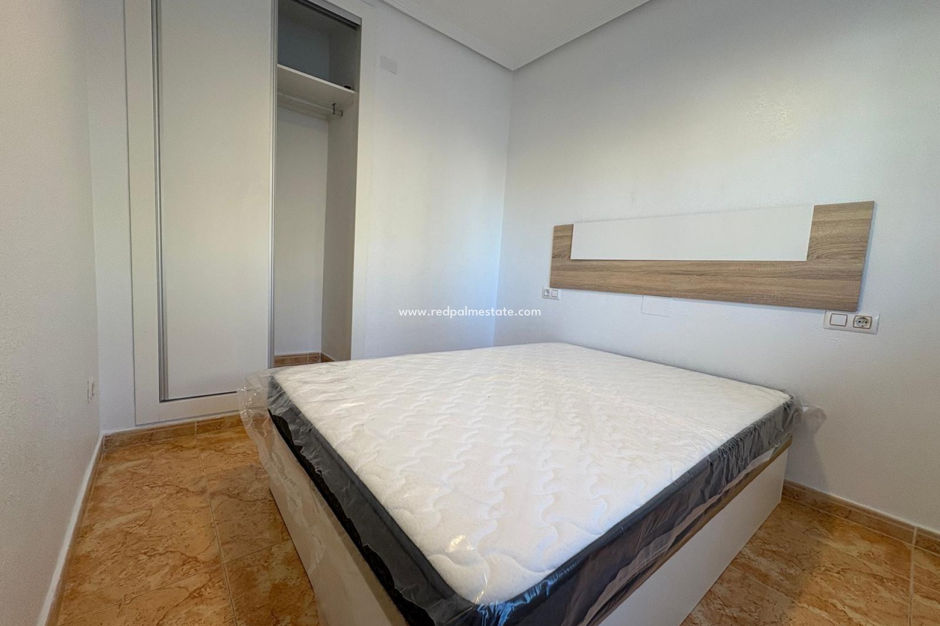 Reventa - Bungalow -
Torrevieja - Paseo maritimo