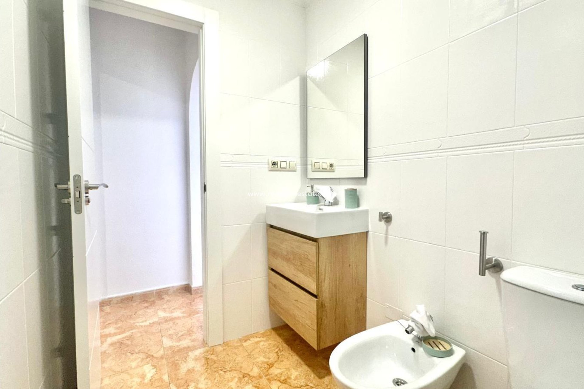 Reventa - Bungalow -
Torrevieja - Playa de los Locos