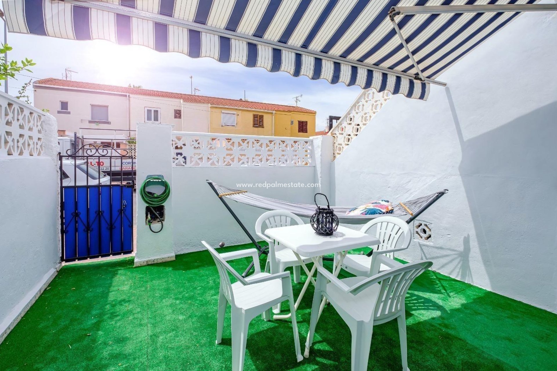 Reventa - Bungalow -
Torrevieja - Playa de los Naufragos