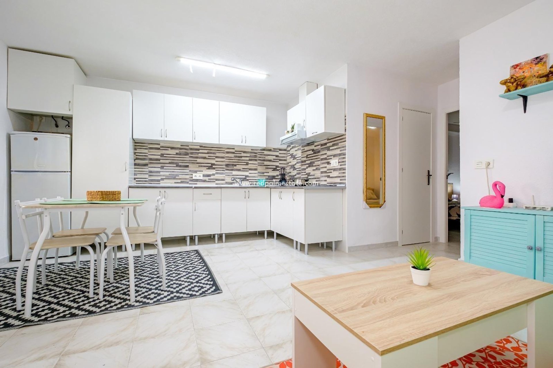 Reventa - Bungalow -
Torrevieja - Playa de los Naufragos