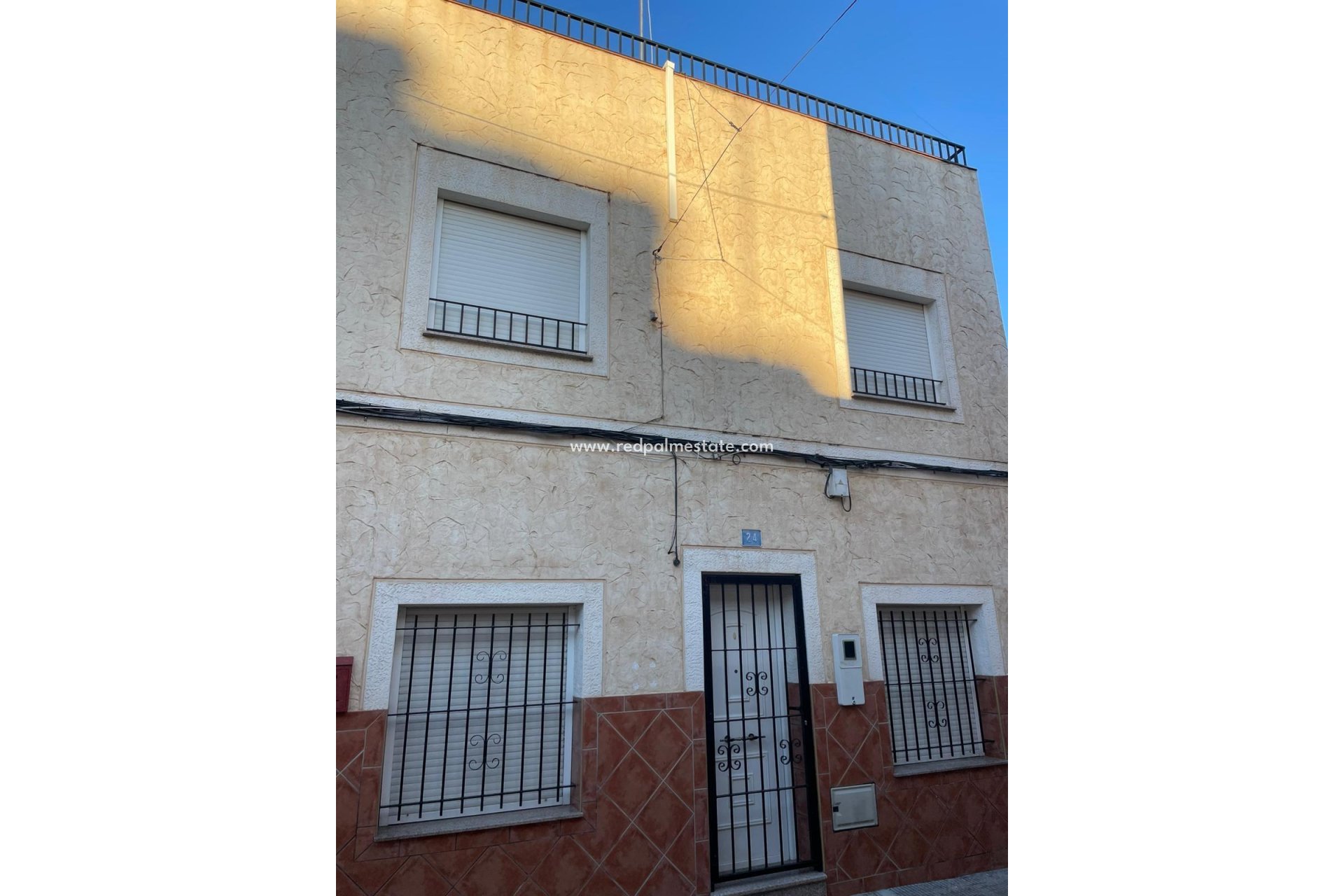 Reventa - Casa Adosada -
Albatera