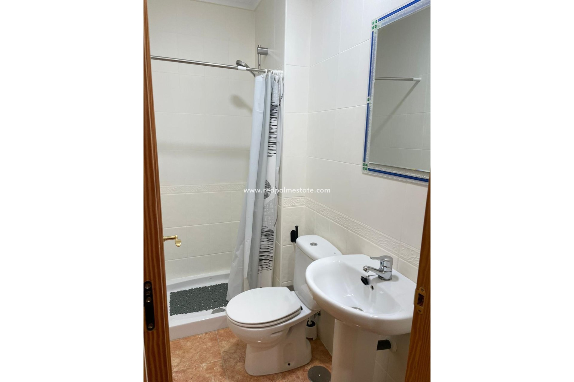 Reventa - Casa Adosada -
Albatera