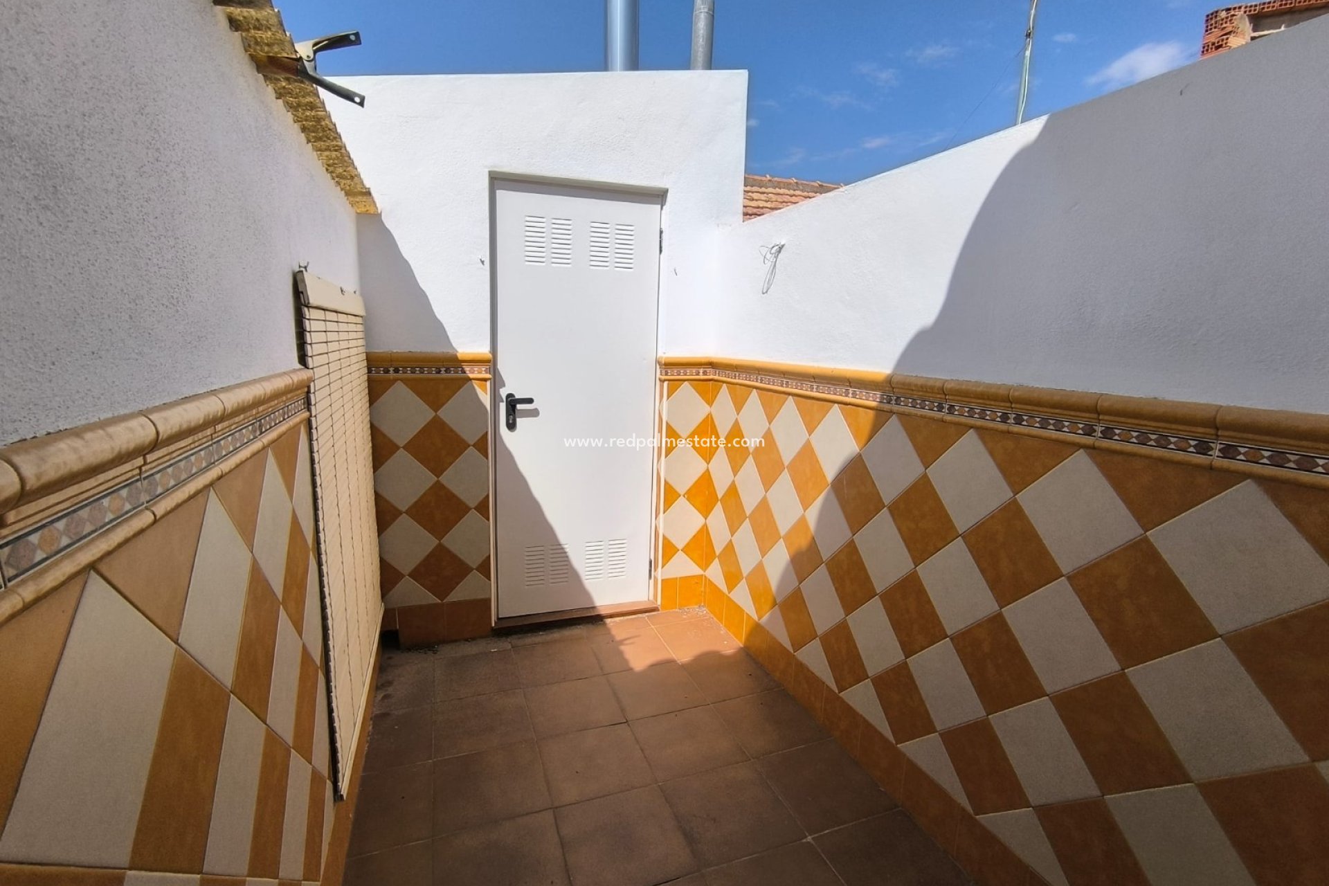 Reventa - Casa Adosada -
Algueña - Inland
