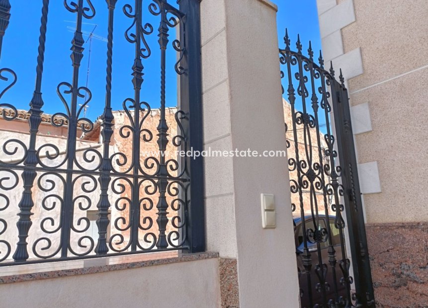 Reventa - Casa Adosada -
Algueña - Inland