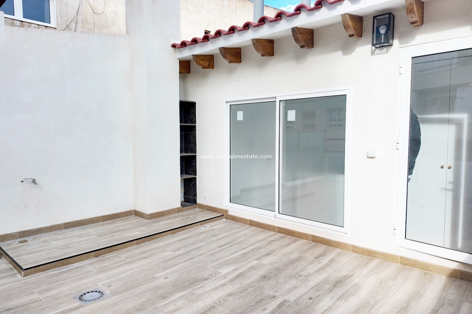 Reventa - Casa Adosada -
Alicante