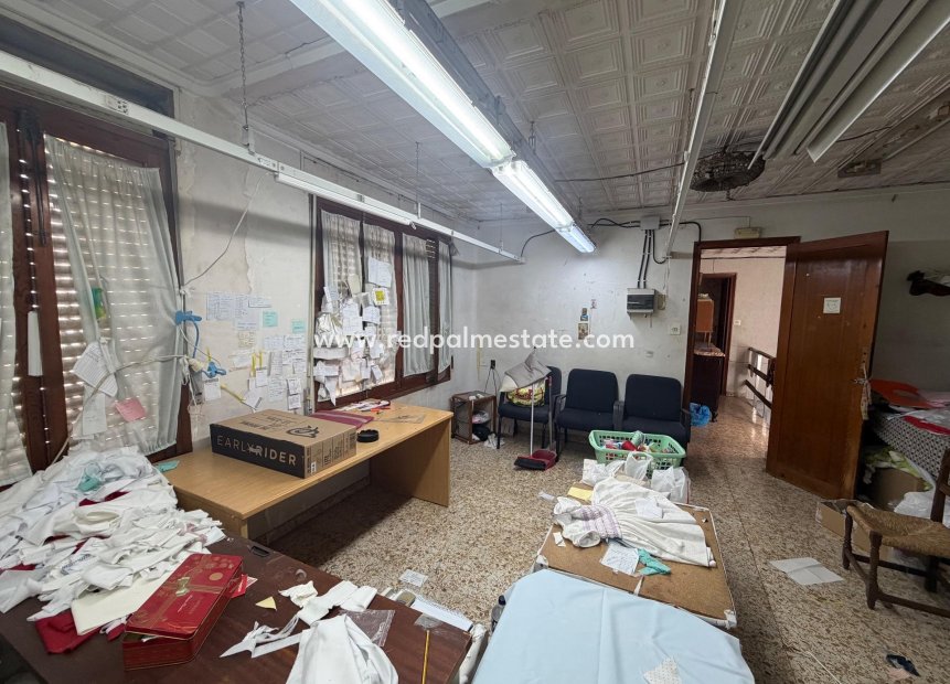 Reventa - Casa Adosada -
Almoradí