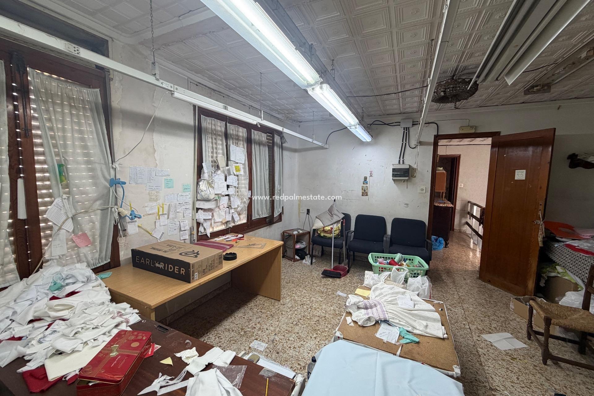 Reventa - Casa Adosada -
Almoradí