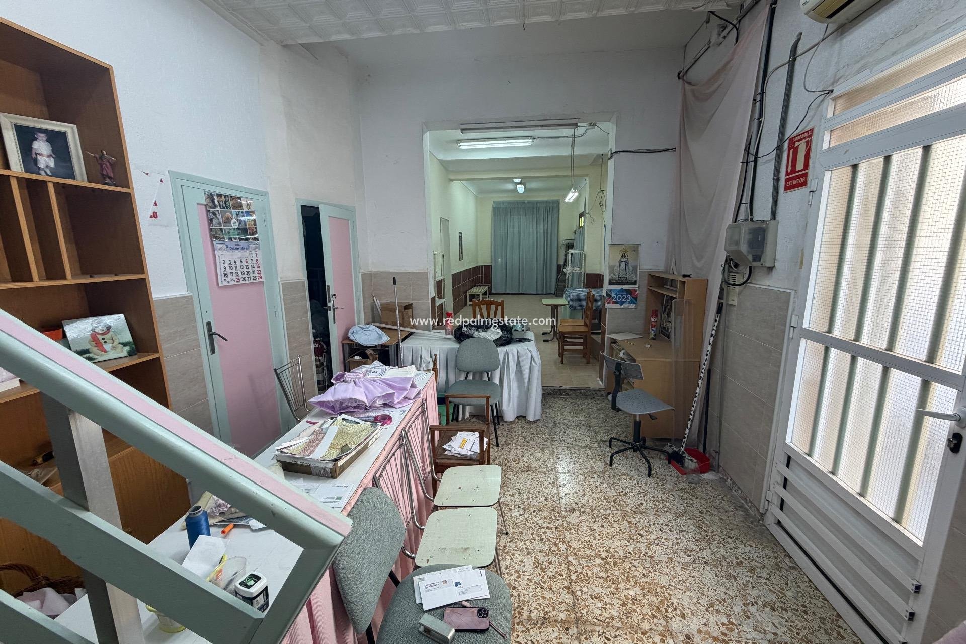 Reventa - Casa Adosada -
Almoradí