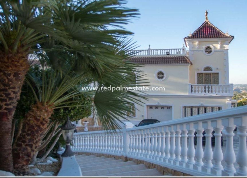 Reventa - Casa Adosada -
Altea