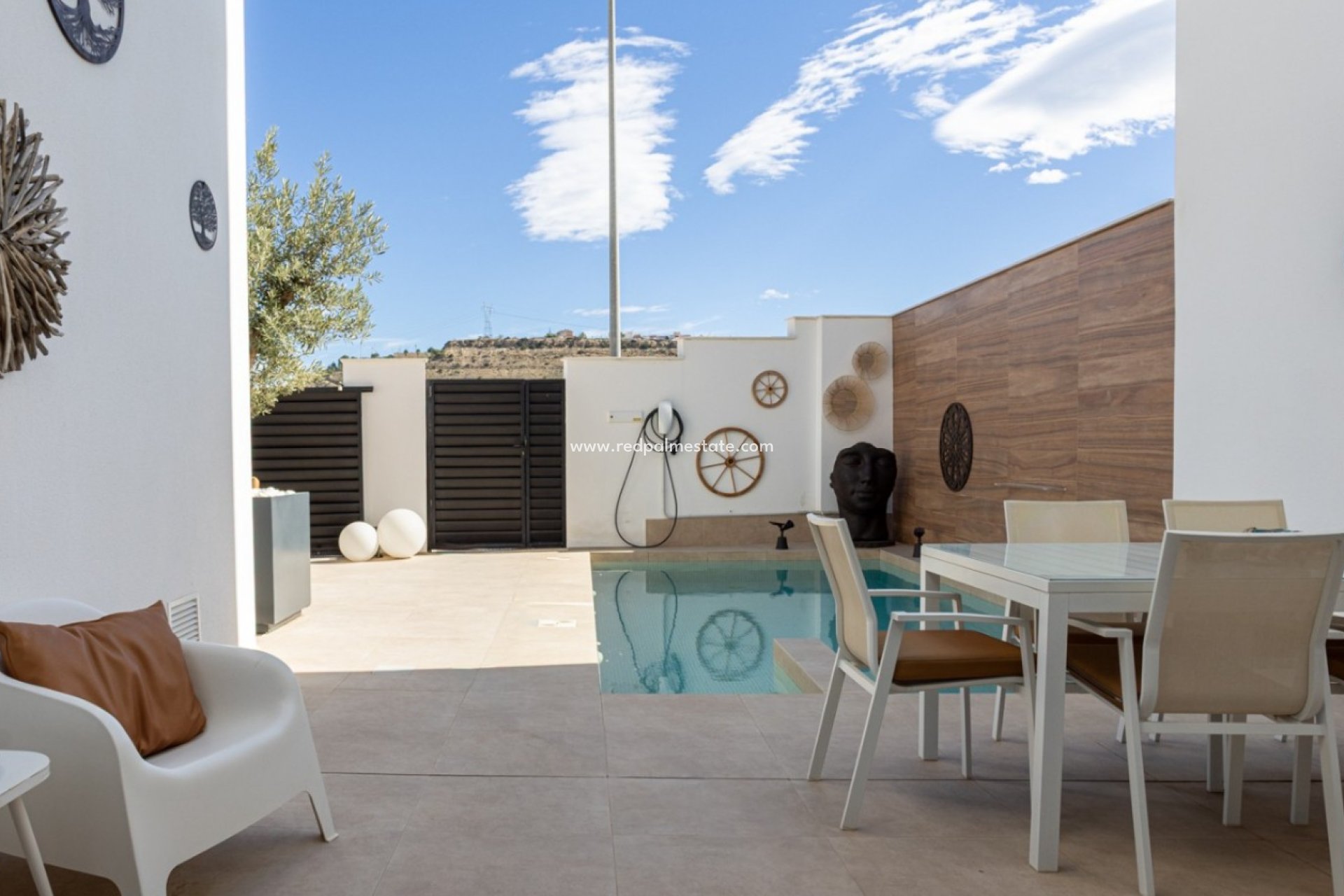 Reventa - Casa Adosada -
Benijofar