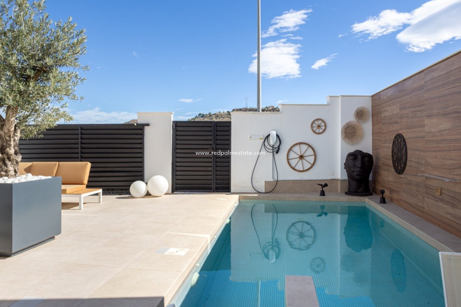 Reventa - Casa Adosada -
Benijofar