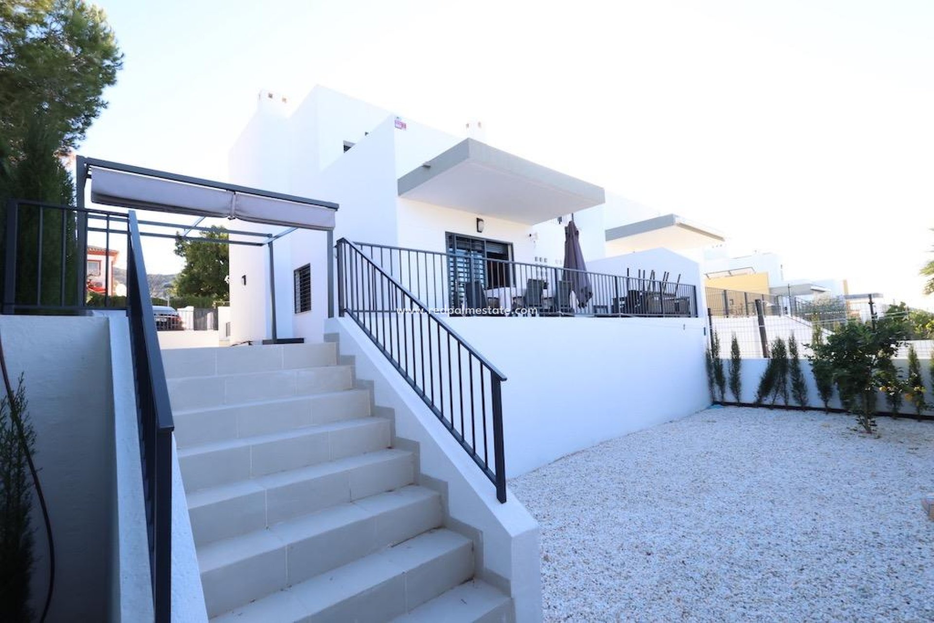 Reventa - Casa Adosada -
Busot - Urbanizacion valle dorado