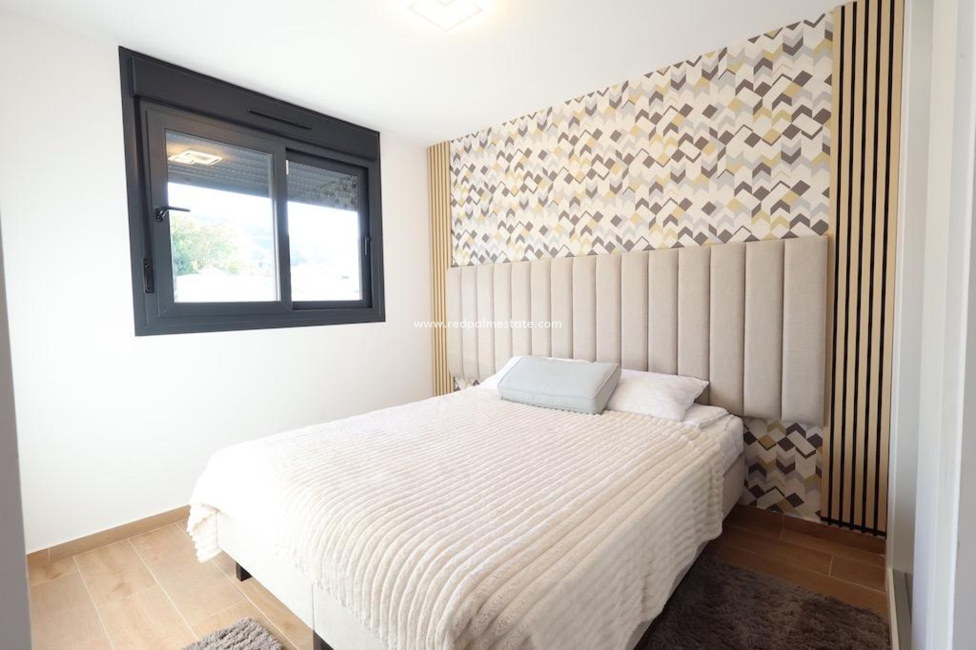 Reventa - Casa Adosada -
Busot - Urbanizacion valle dorado