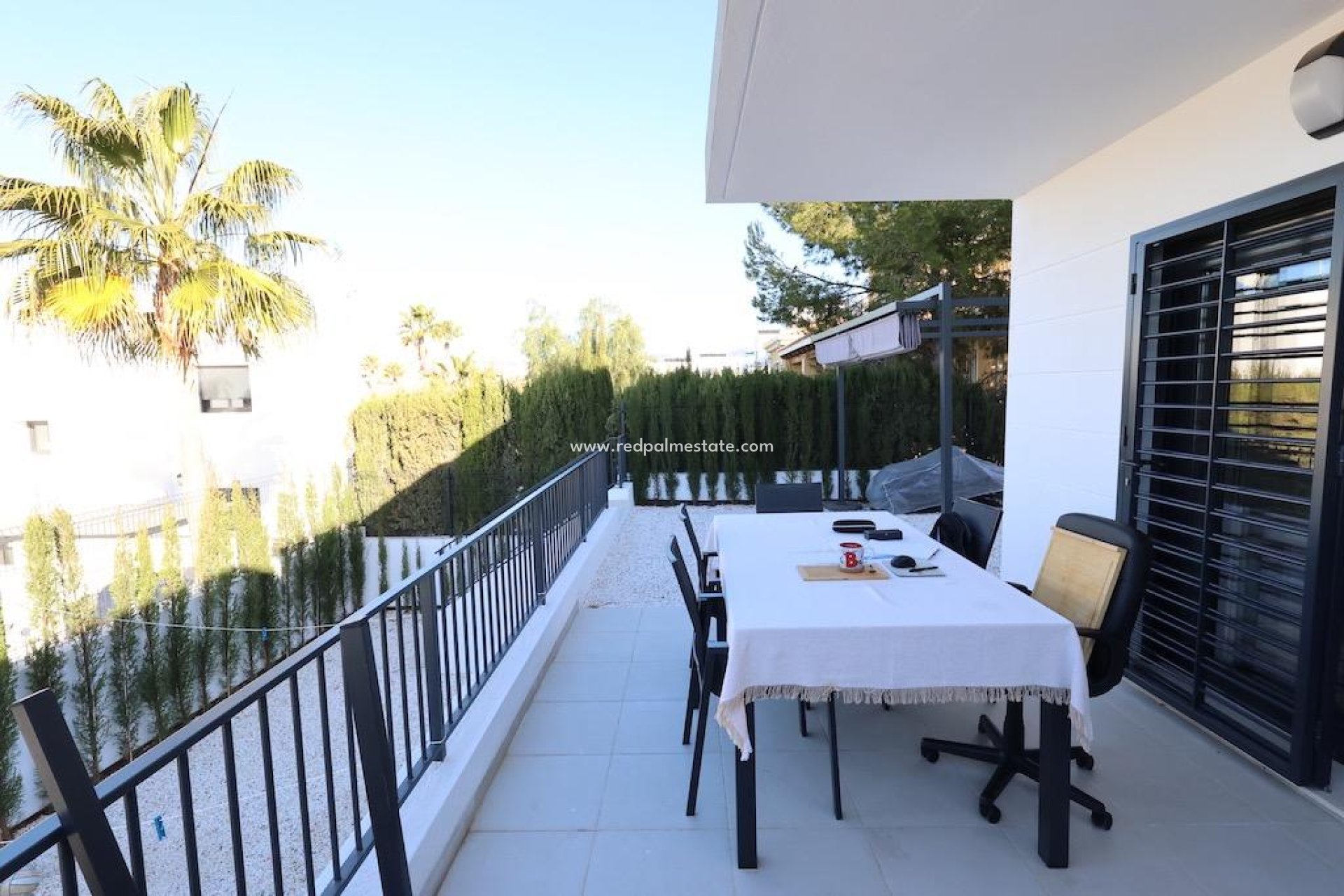 Reventa - Casa Adosada -
Busot - Urbanizacion valle dorado