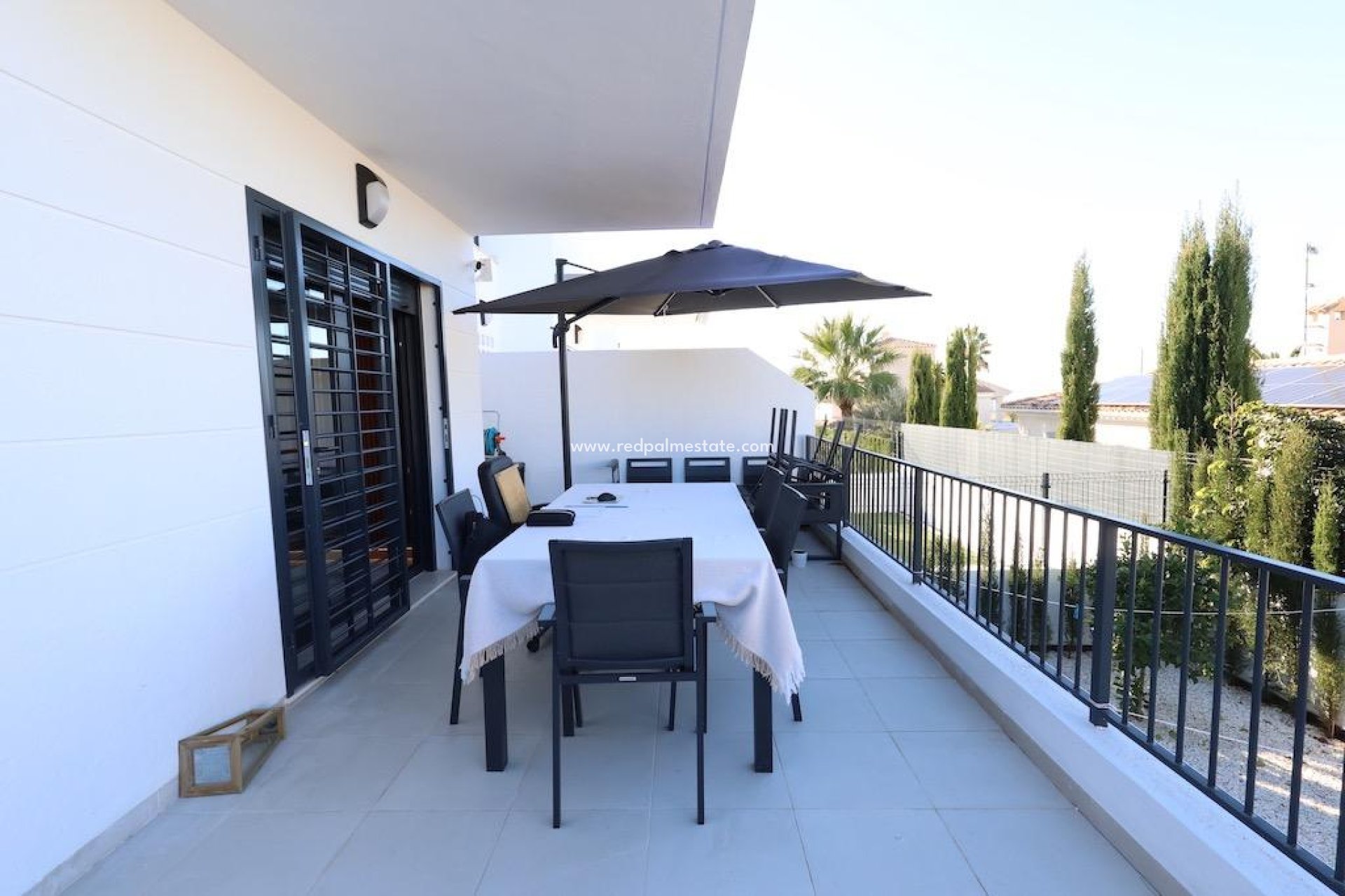 Reventa - Casa Adosada -
Busot - Urbanizacion valle dorado