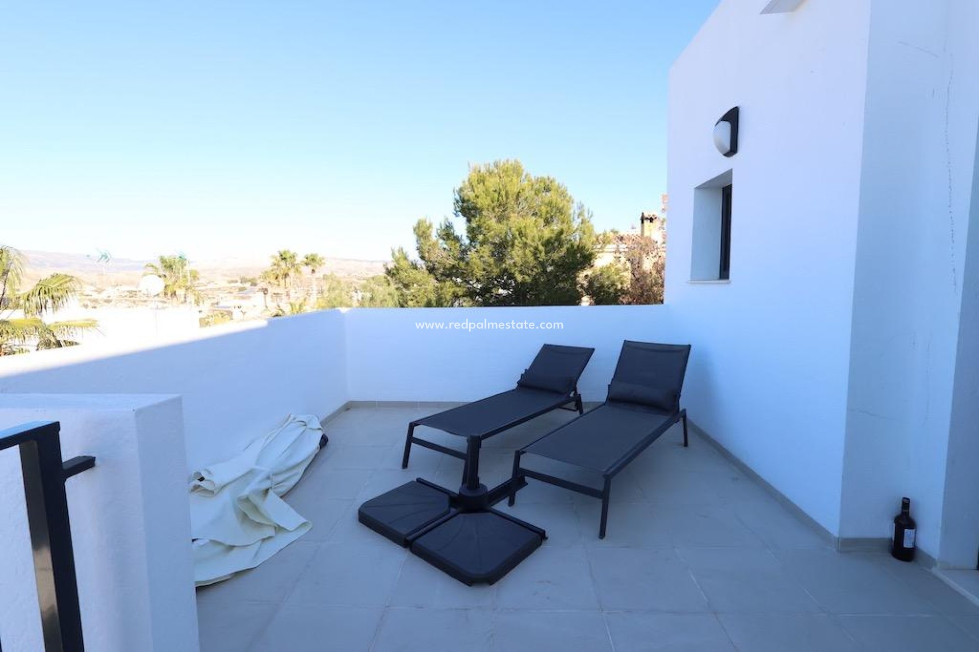 Reventa - Casa Adosada -
Busot - Urbanizacion valle dorado