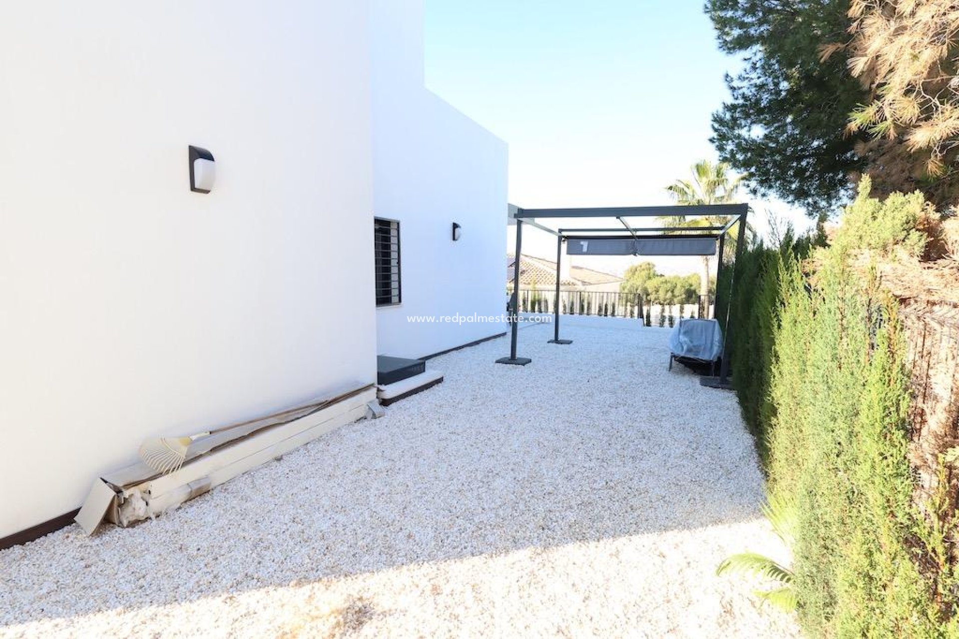 Reventa - Casa Adosada -
Busot - Urbanizacion valle dorado