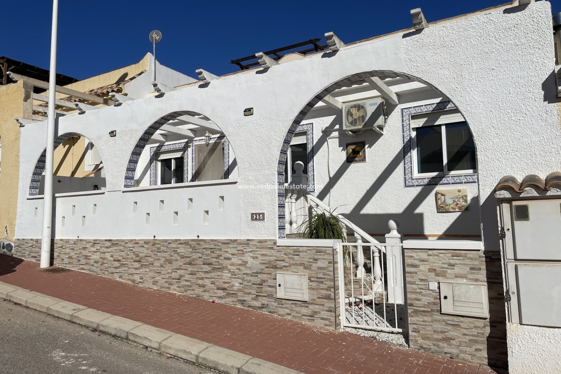 Reventa - Casa Adosada -
Camposol - Inland