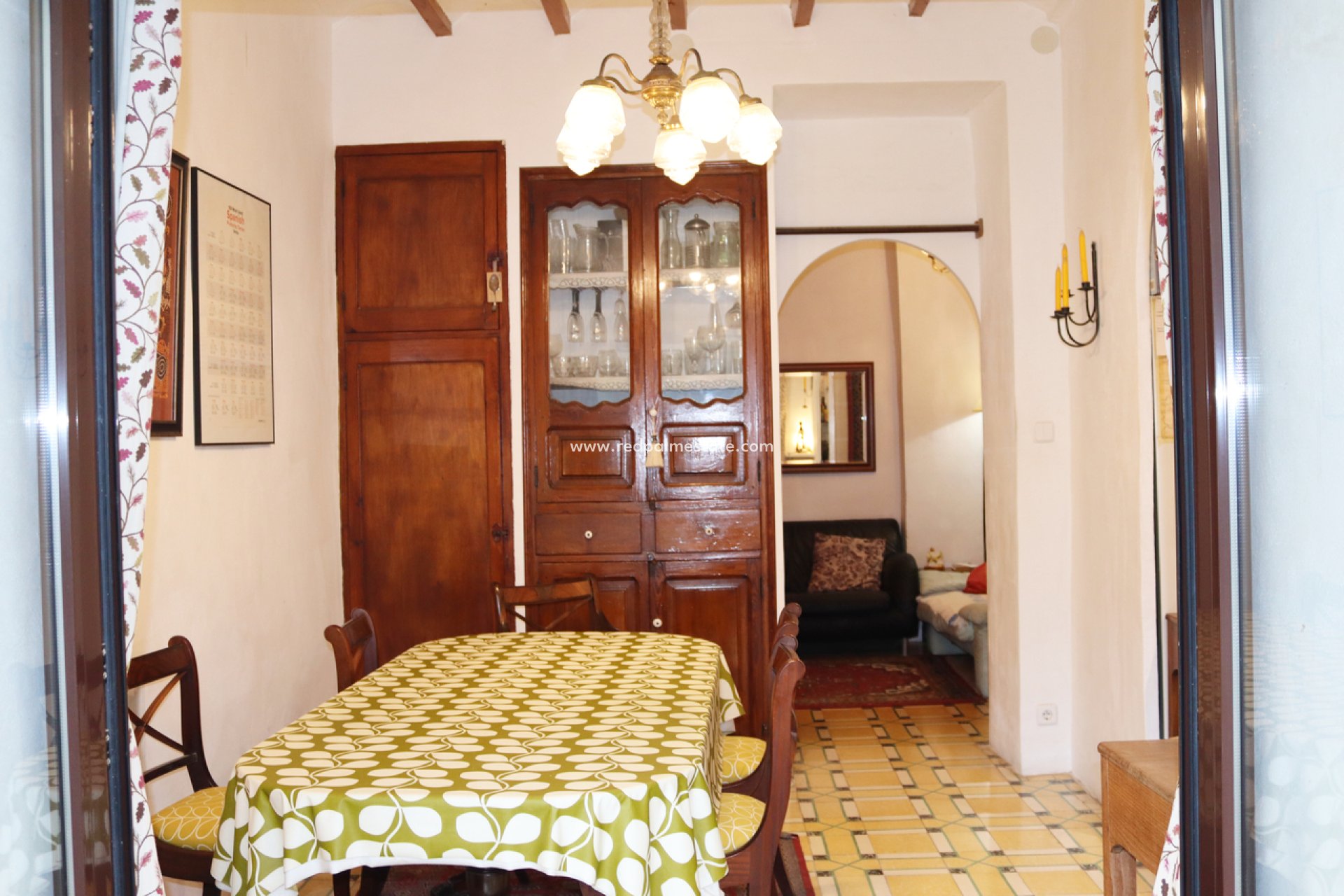 Reventa - Casa Adosada -
Castell de Castells - Inland