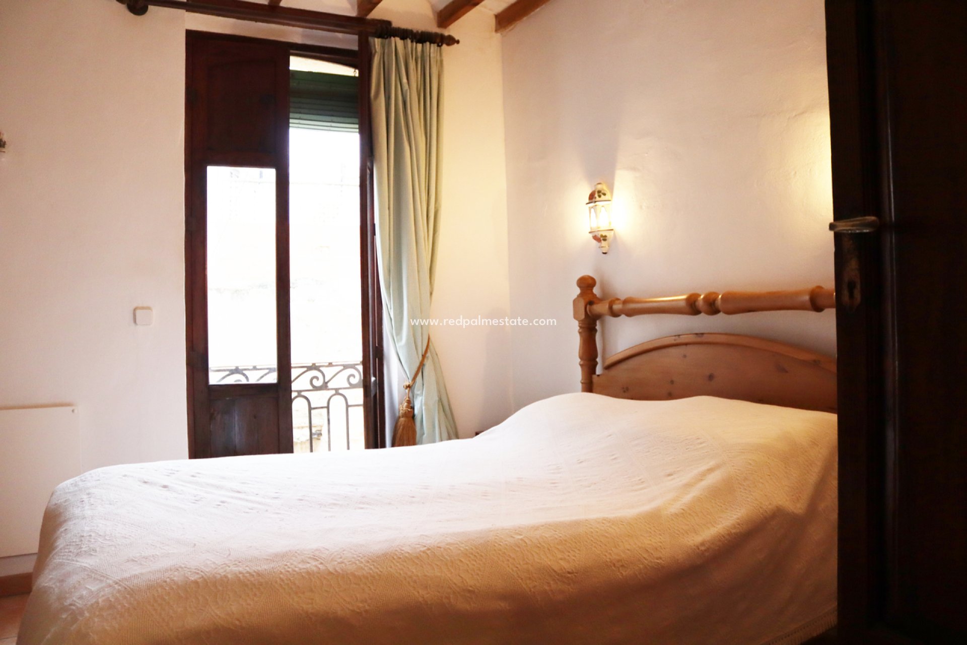 Reventa - Casa Adosada -
Castell de Castells - Inland