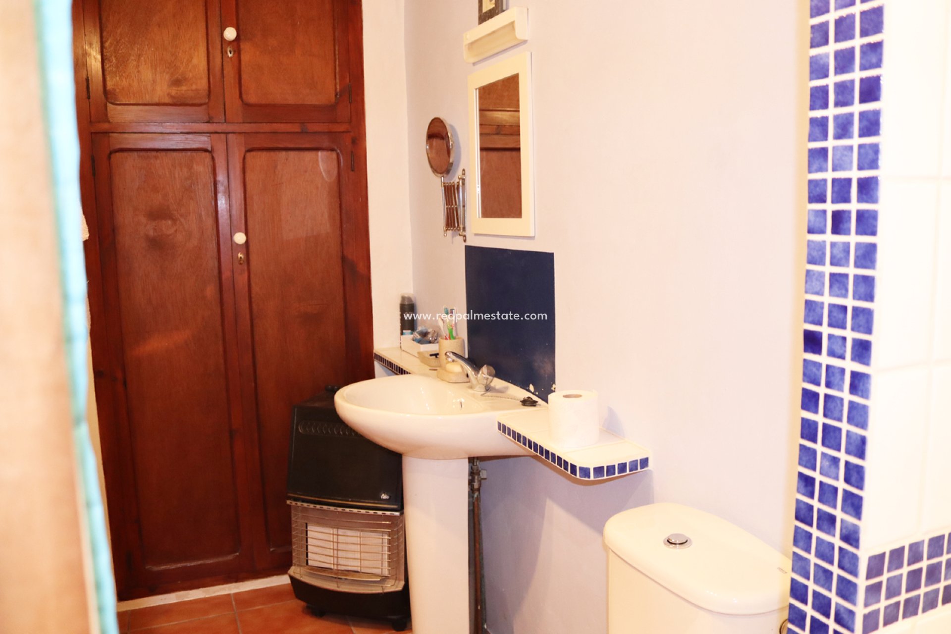 Reventa - Casa Adosada -
Castell de Castells - Inland