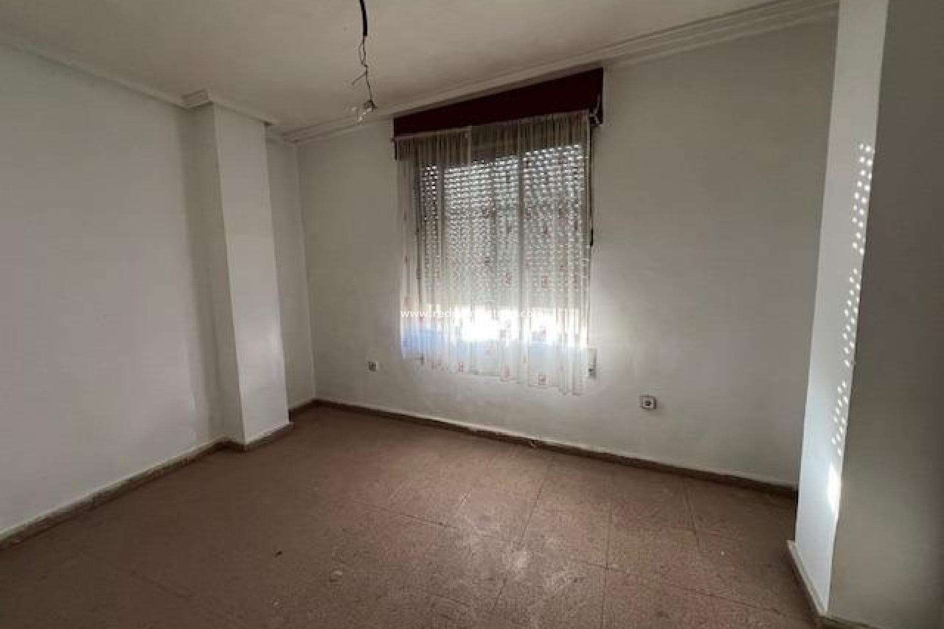 Reventa - Casa Adosada -
Catral