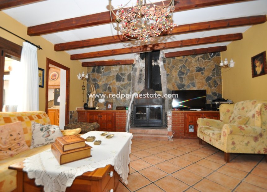 Reventa - Casa Adosada -
Chinorlet - Inland