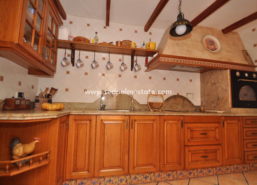 Reventa - Casa Adosada -
Chinorlet - Inland