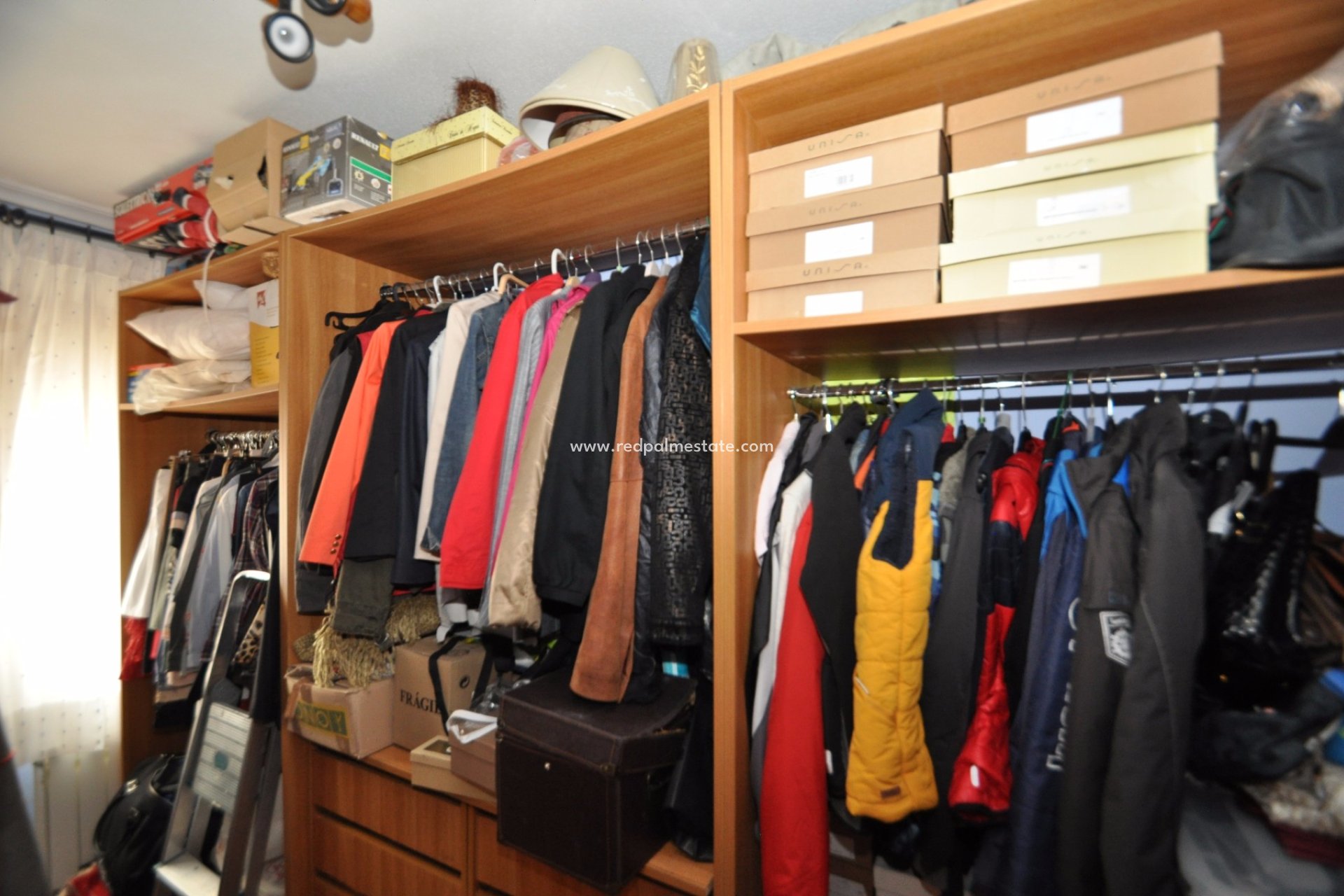 Reventa - Casa Adosada -
Chinorlet - Inland