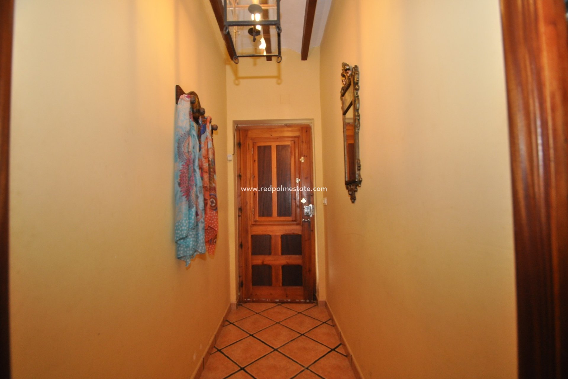 Reventa - Casa Adosada -
Chinorlet - Inland