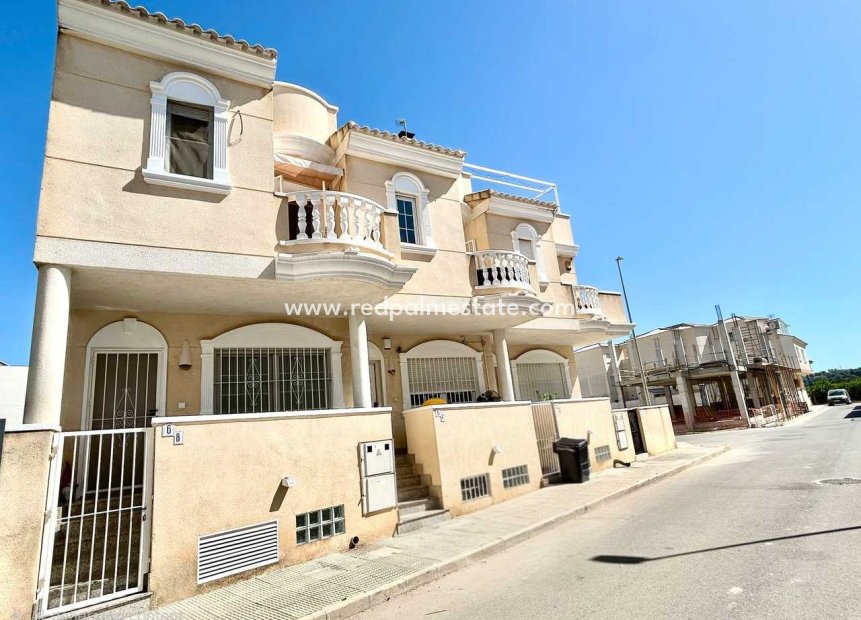 Reventa - Casa Adosada -
Daya Vieja - Costa Blanca