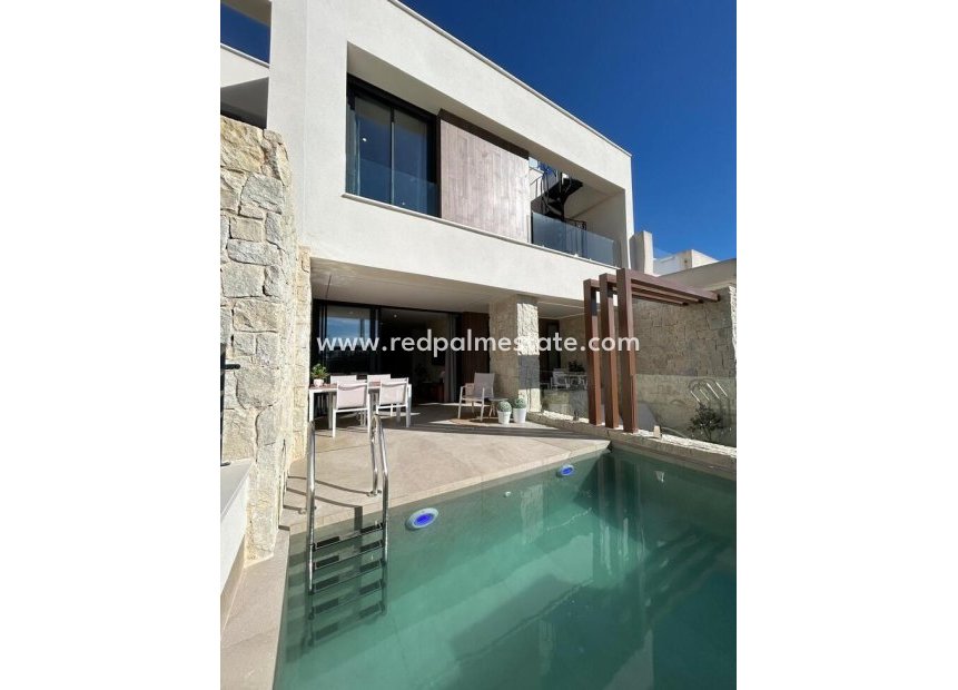 Reventa - Casa Adosada -
Dolores - Costa Blanca