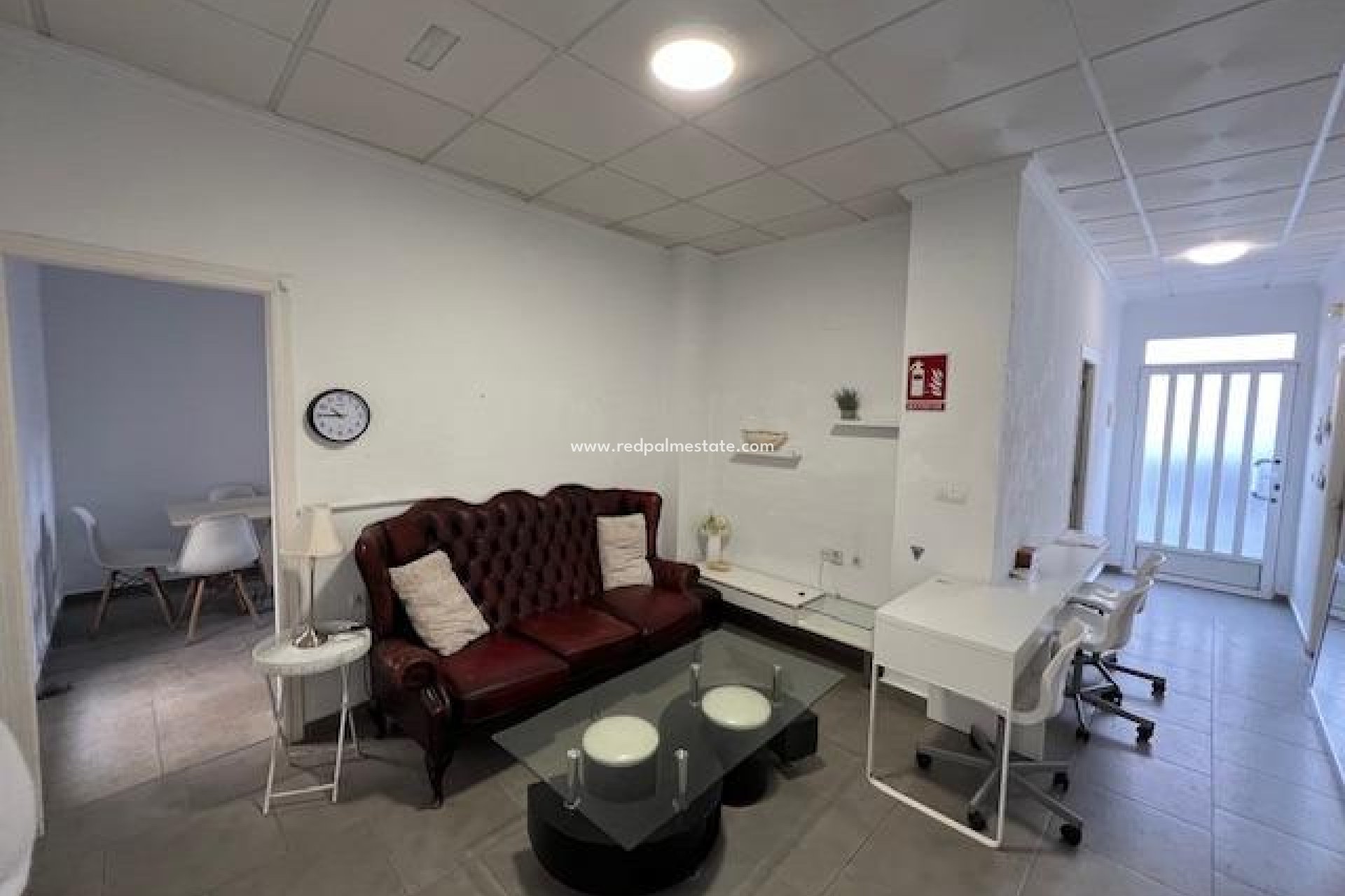 Reventa - Casa Adosada -
Dolores