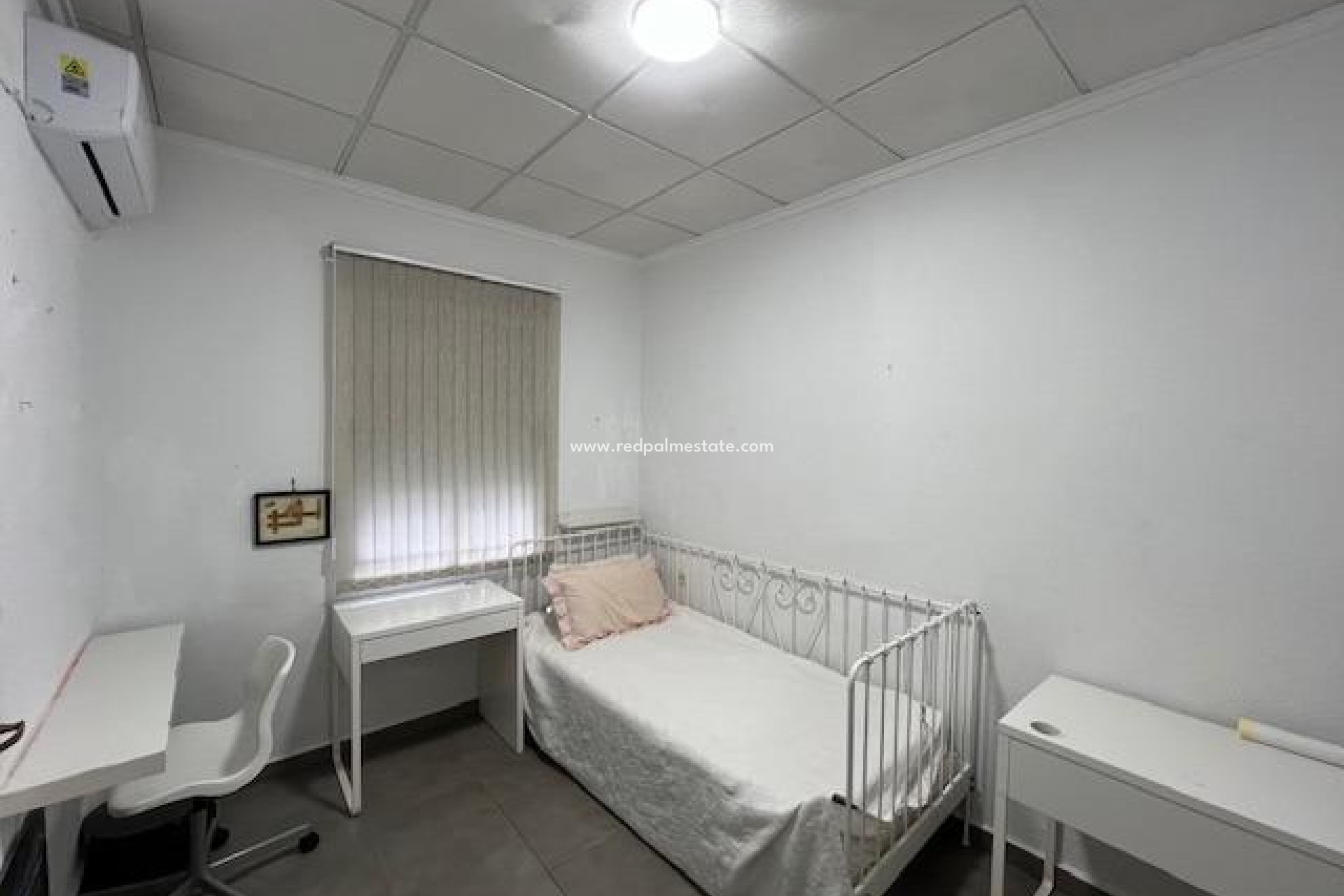 Reventa - Casa Adosada -
Dolores