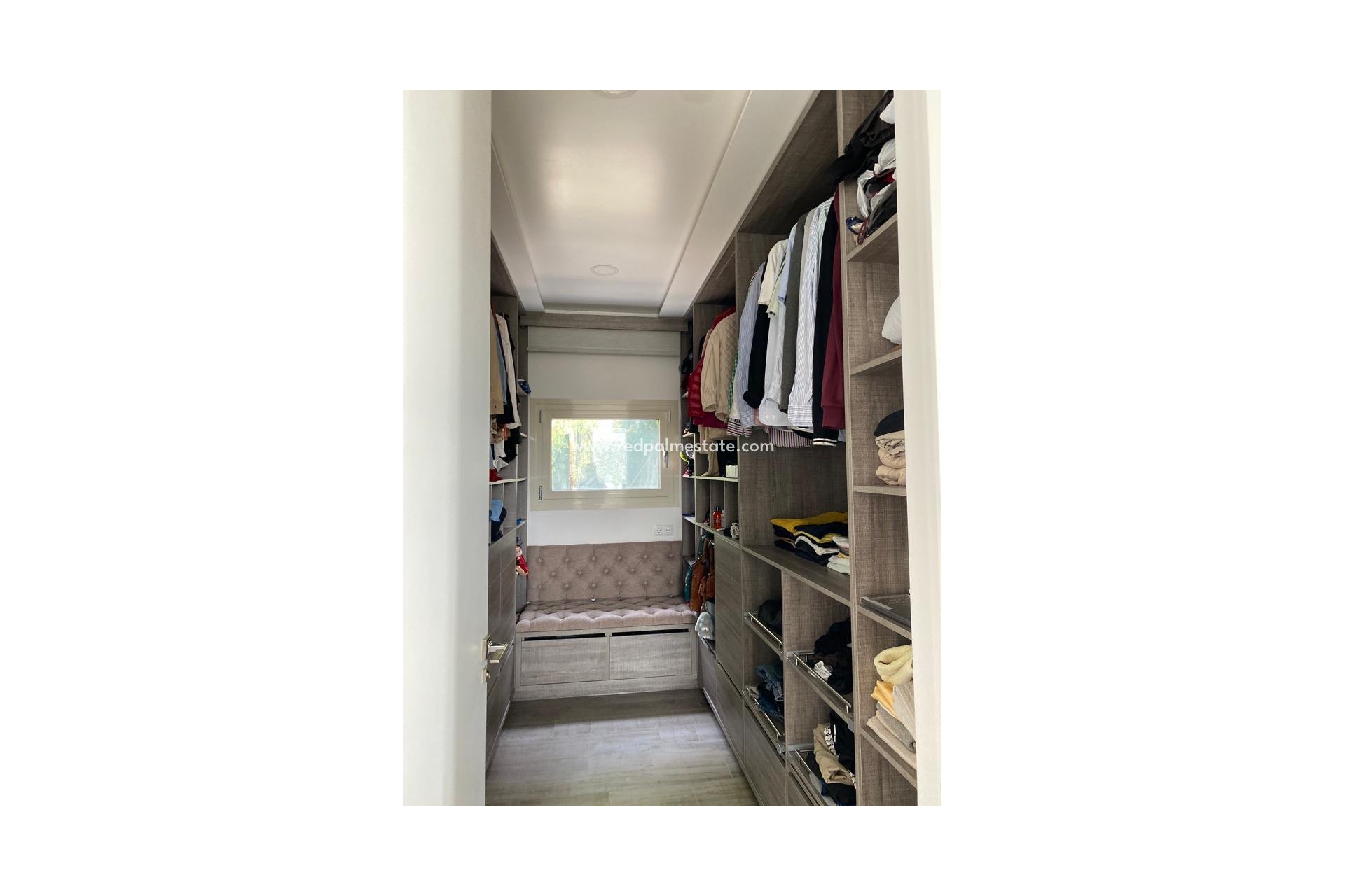 Reventa - Casa Adosada -
El Campello - Costa Blanca