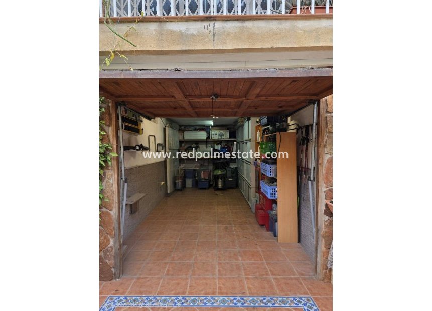 Reventa - Casa Adosada -
El Palmar - Zona Centro