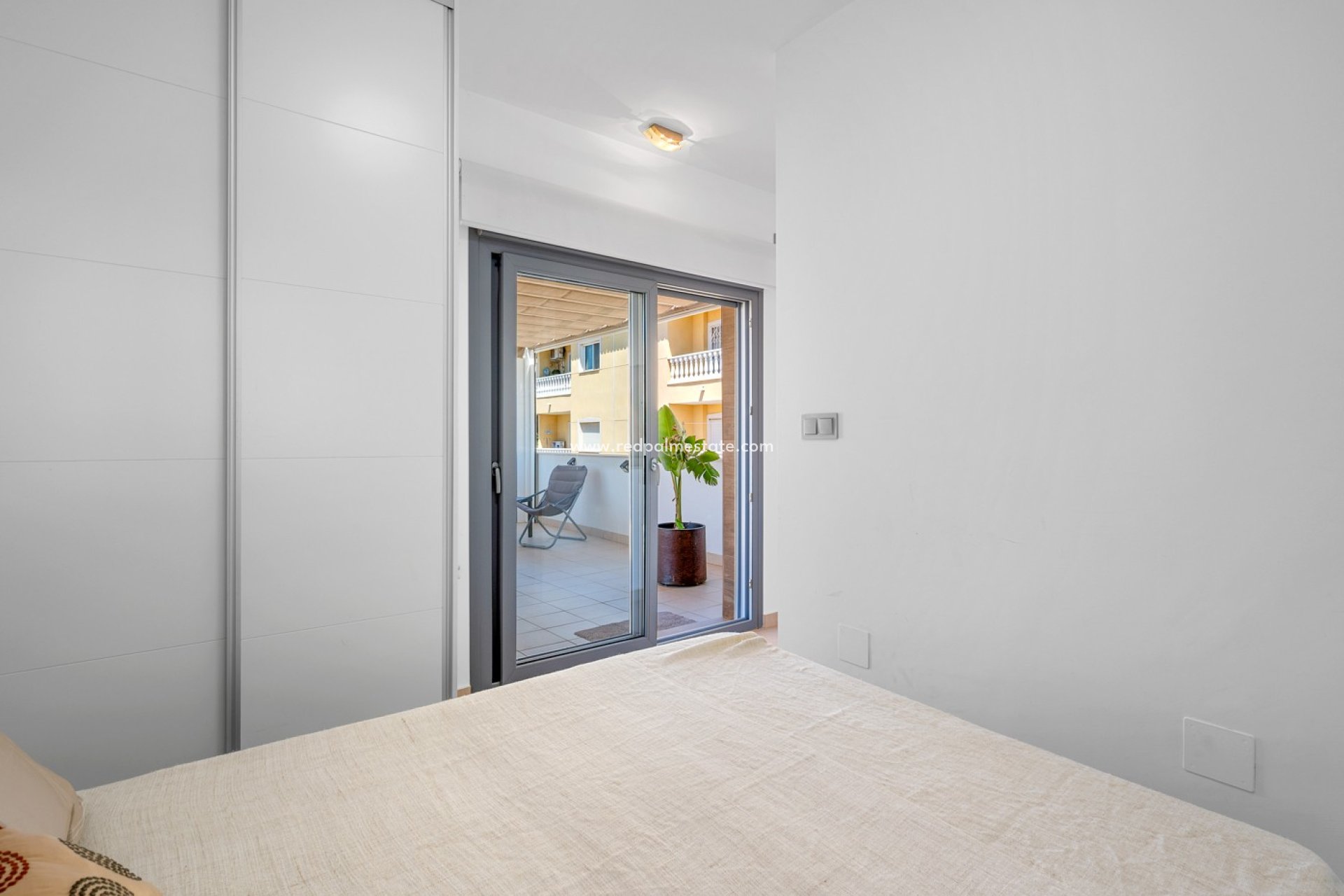 Reventa - Casa Adosada -
Formentera del Segura