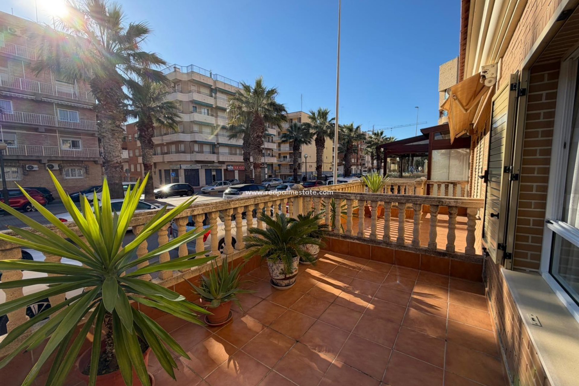 Reventa - Casa Adosada -
Guardamar del Segura - Pueblo